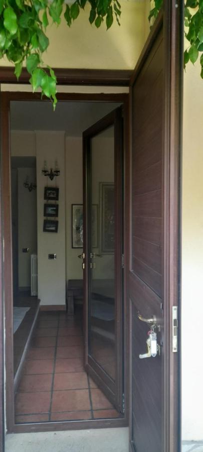 Brezza Di Mare Appartamento In Villa Con Giardino E Spiaggia ,Casa Vacanze Al Mare Куарту-Сант'Елена Екстер'єр фото